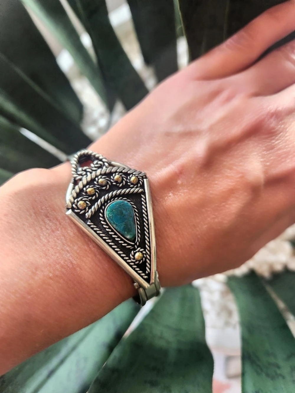 Turquoise Statement Bracelet in Silver & Blue Like New